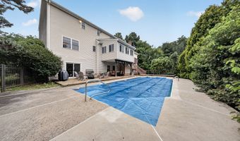 25 Winding Trl, Cheshire, CT 06410