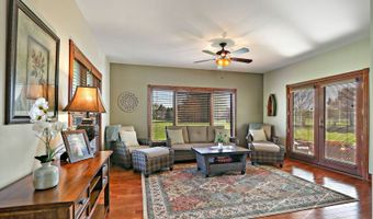 575 Hidden Creek Dr, Antioch, IL 60002