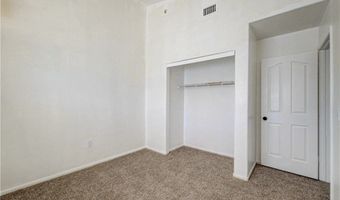 4040 Castle Cove Dr 4040, Las Vegas, NV 89108