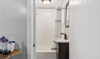 157 Main St, Belgrade, ME 04918