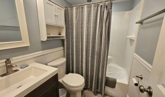 1 Davos Dr 1, Alloway, NJ 07462