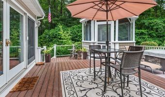 9 Santom St, Auburn, MA 01501