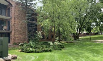 6302 Mineral Point Rd 303, Madison, WI 53705