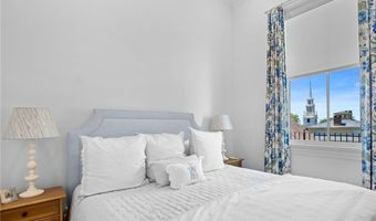 50 School St 1, Newport, RI 02840