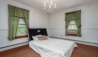 22 Orange St, Athol, MA 01331