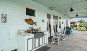 925 Pompano Dr, Aransas Pass, TX 78336