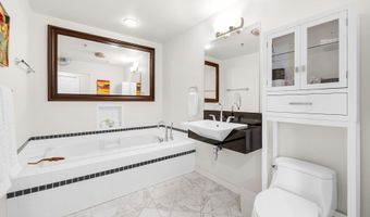 3990 ABBEY Ln B411, Astoria, OR 97103
