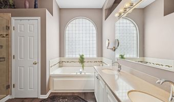 1950 Broadsmore Dr, Algonquin, IL 60102