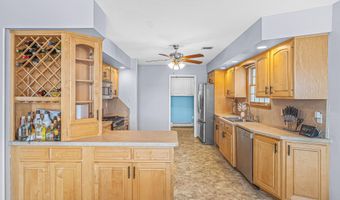 50 Yardarm Ct, Bayville, NJ 08721