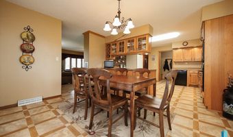 48224 266th St, Brandon, SD 57005