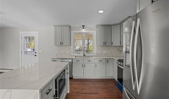 5 Katherine Dr, Johnston, RI 02919