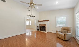 975 County Road 2954, Alba, TX 75410