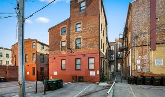 18 E MADISON St 4, Baltimore, MD 21202