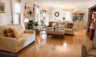 88 Storm Jib Ct, Bayville, NJ 08721
