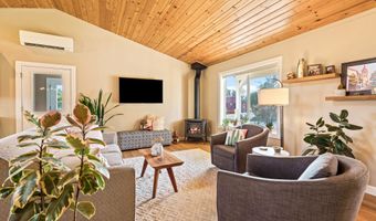 24855 Deer Ln, Bend, OR 97701