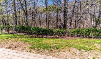 121 White Pine Rd, Beattyville, KY 41311