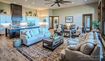 534 Farm Loop Rd, Banner Elk, NC 28604