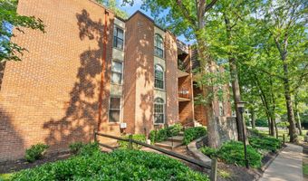 3378 WOODBURN Rd 11, Annandale, VA 22003