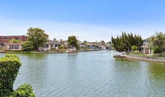 2000 CLINTON Ave, Alameda, CA 94501