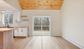 45 Tamarack Ter, Albrightsville, PA 18210