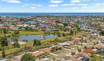 736 FLAMINGO Dr, Apollo Beach, FL 33572