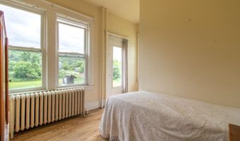 286 Carter St, Barnet, VT 05821