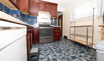 12 Jase Ct, Albany, NY 12208