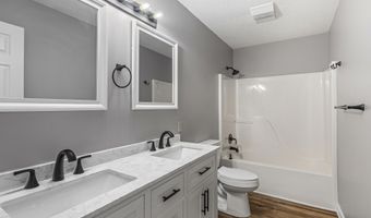 2412 Colonial Dr, Athens, TN 37303