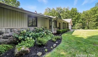 8300 Arapaho Trl SE, Alto, MI 49302