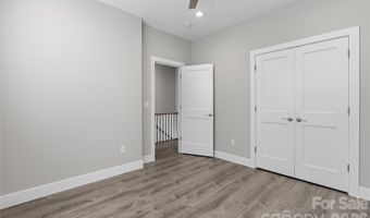 128 Rock Hill Rd, Asheville, NC 28803