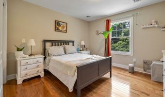 75 Bowlby St, Andover, NJ 07801