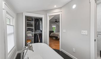 313 Rice St, Anoka, MN 55303