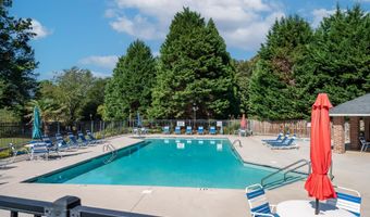 864 Thornbird Cir, Boiling Springs, SC 29316