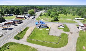 498 US HIGHWAY 8, Armstrong Creek, WI 54103