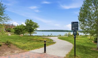 601 WILKES St 301, Alexandria, VA 22314