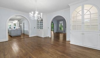 415 Pine St, Camden, SC 29020