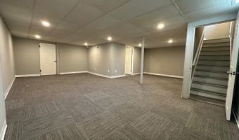 4382 Valence Dr, Delhi, OH 45238