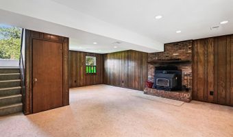 84 GREAT LAKE Dr, Annapolis, MD 21403