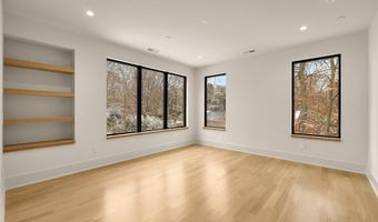 6916 CARMICHAEL Ave, Bethesda, MD 20817