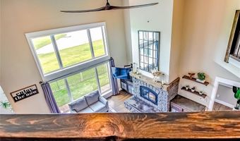 9174 207th Ave, Anamosa, IA 52205