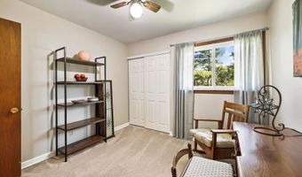 1222 Iowa Dr, Madison, WI 53704