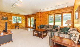 1301 Geneva Dr, Alexandria, MN 56308