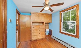 86 Oak St, Hopkinton, RI 02804