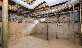 304 Oak St, Angola, IN 46703