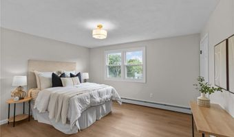 21 Hope Hill Ter, Cranston, RI 02921
