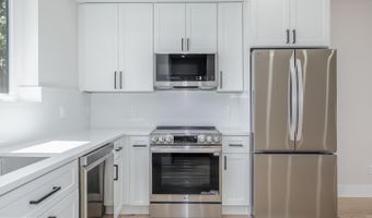 722 KENYON St NW #3, Washington, DC 20010