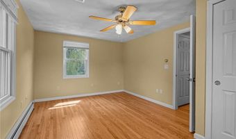 146 Alfred Drown Rd, Barrington, RI 02806