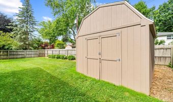 3204 Farmbrook Ct, Ann Arbor, MI 48108