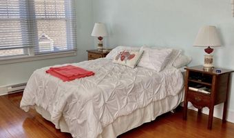 74 Goetze St, Bay Head, NJ 08742