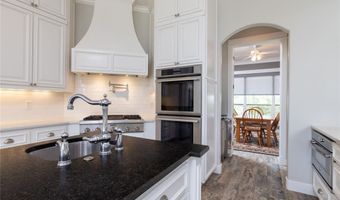 100 Redtail Hawk Dr, Aledo, TX 76008
